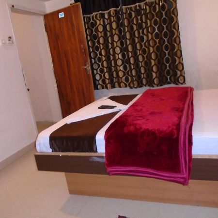 Cliff Residency Near Botanical Garden Ooty Villa Luaran gambar