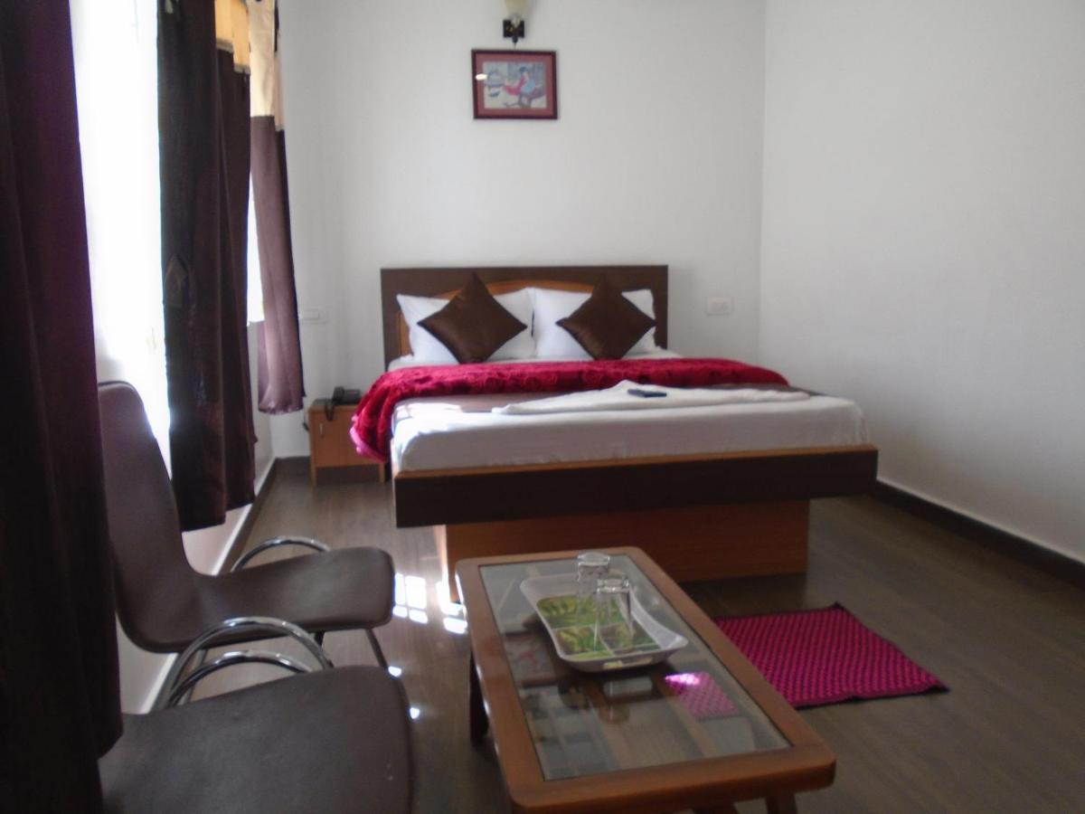 Cliff Residency Near Botanical Garden Ooty Villa Luaran gambar