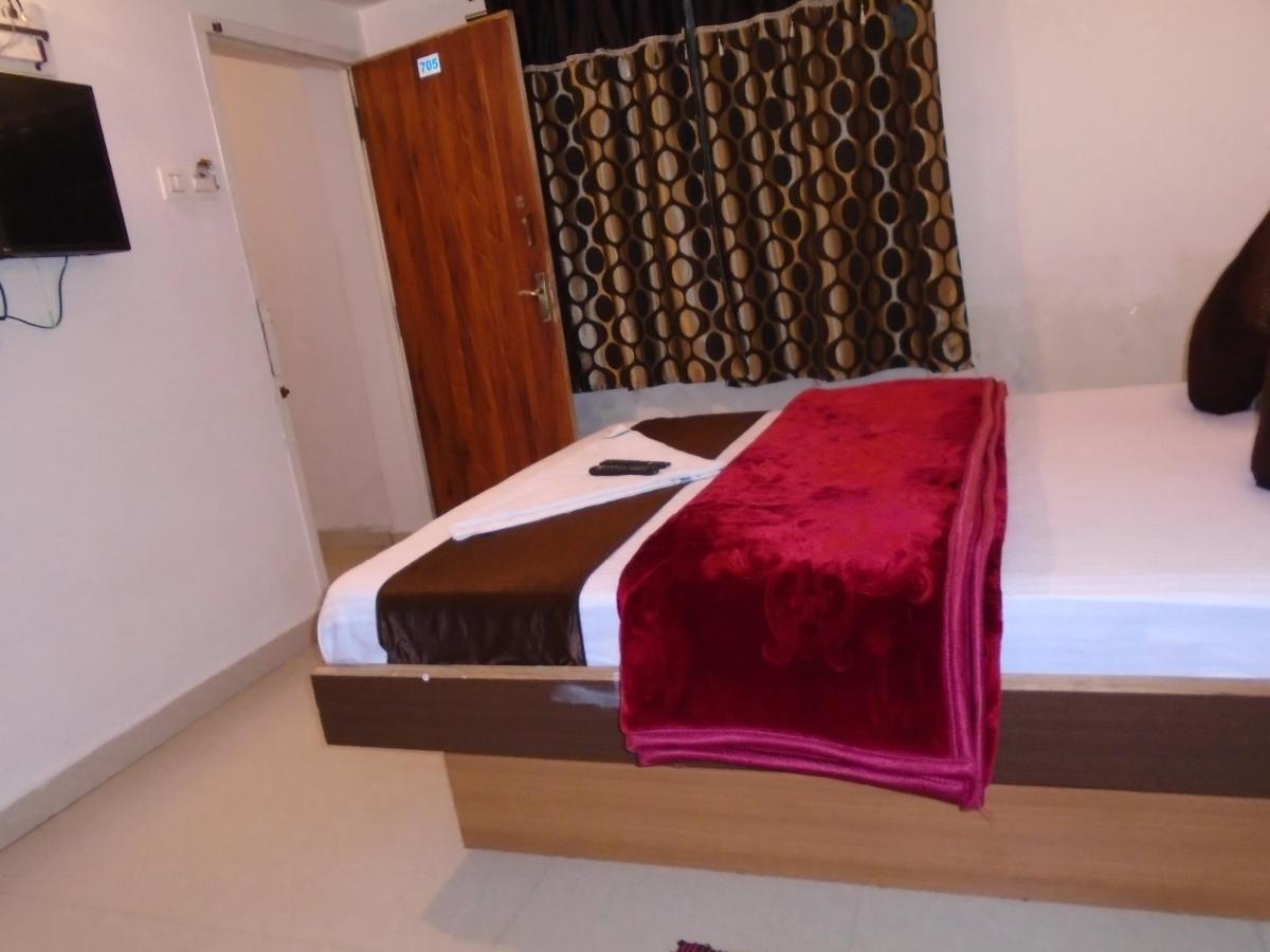 Cliff Residency Near Botanical Garden Ooty Villa Luaran gambar